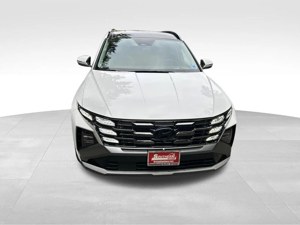 Used 2025 White Hyundai Limited image 9
