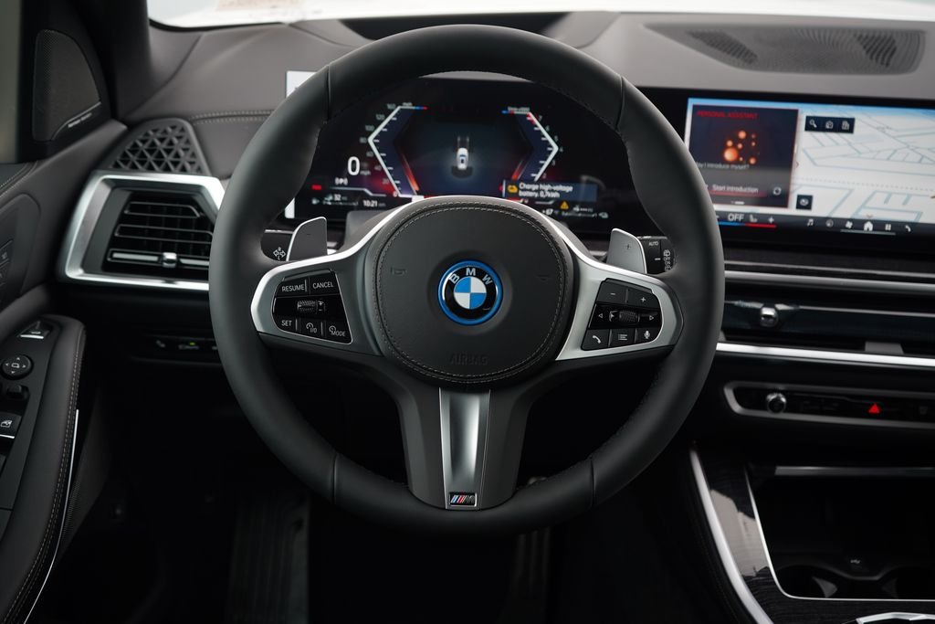New 2026 Mineral White Metallic BMW xDrive50e image 14