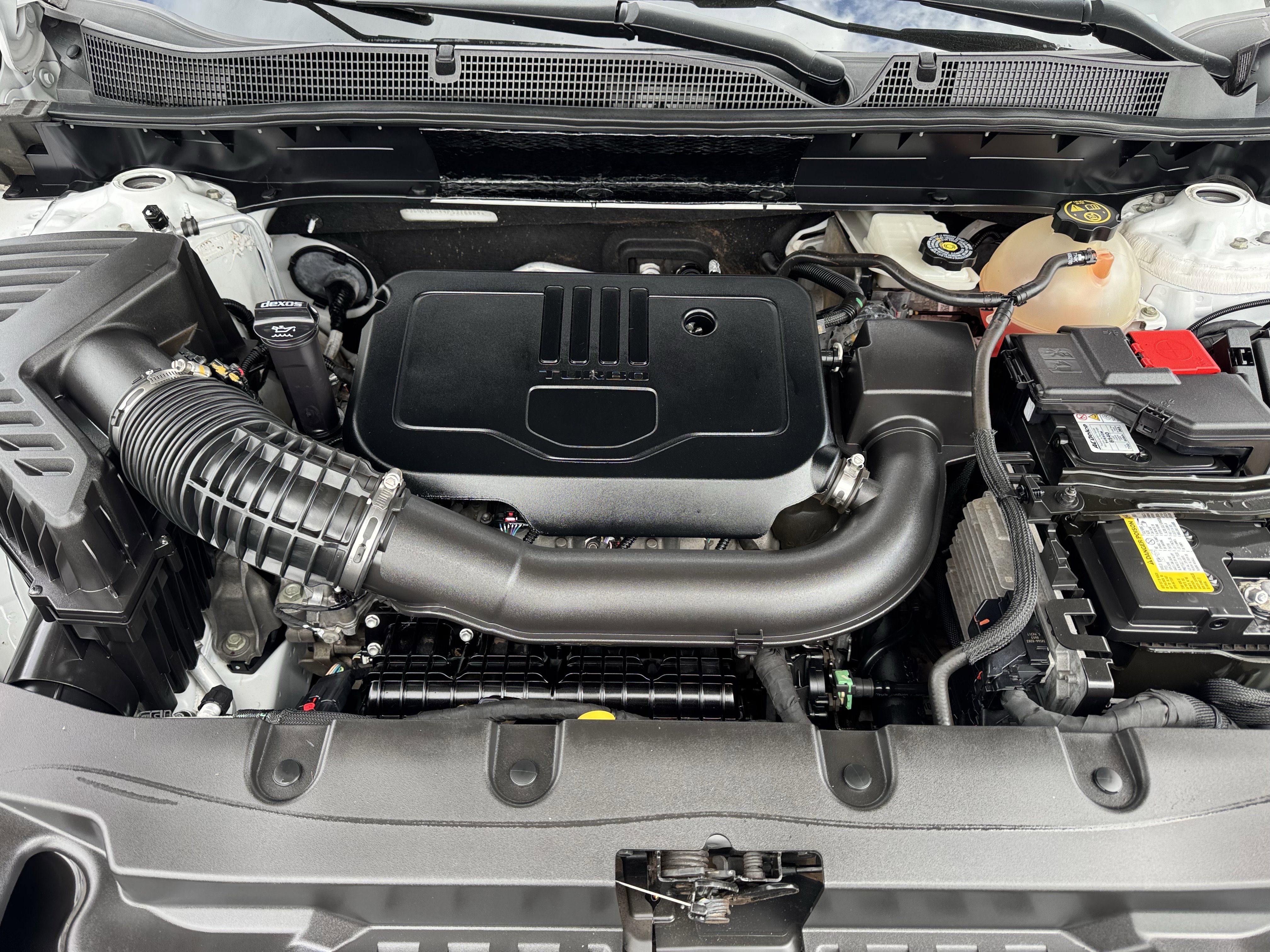 Used 2023 Summit White Chevrolet 2LT image 22