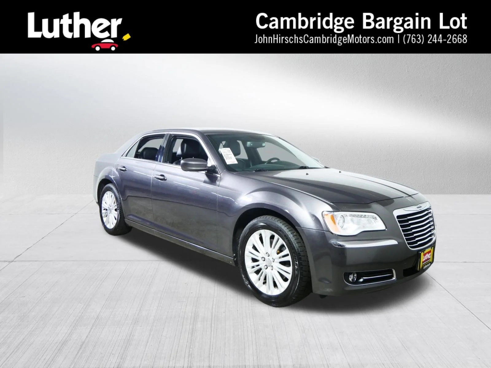 Used 2014 Granite Crystal Metallic Clearcoat Chrysler  image 1