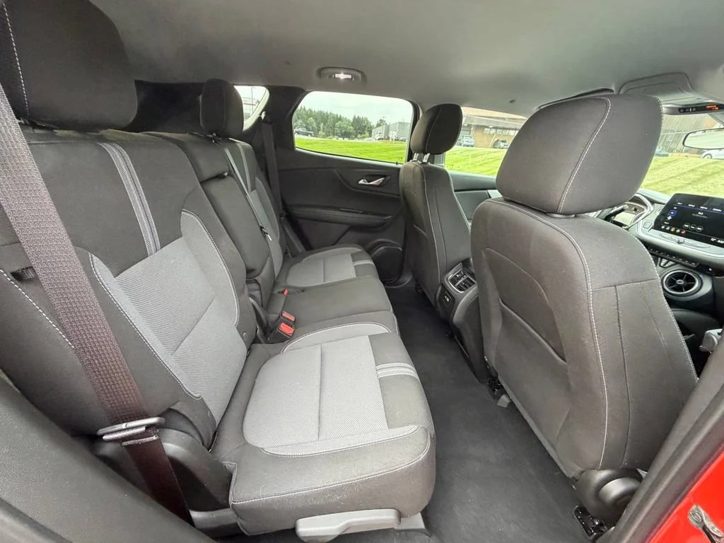 Used 2025 Habanero Orange Chevrolet 2LT image 39