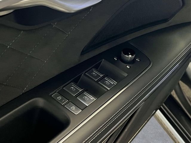 2023 Audi S8 Base - Photo 16