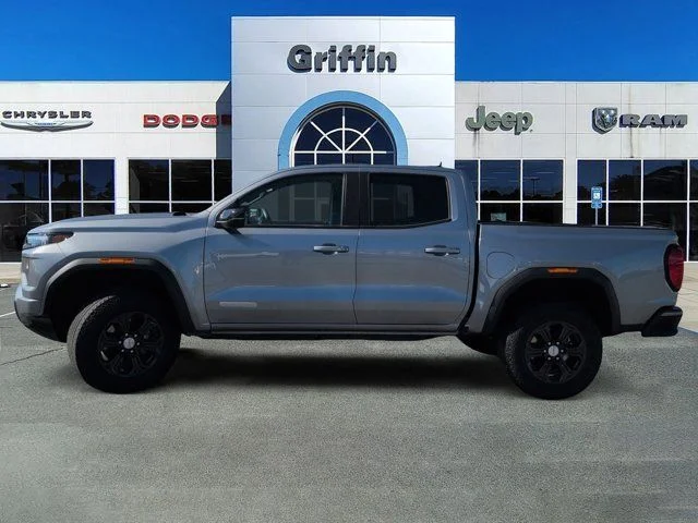 Used 2024 Silver GMC Elevation image 10