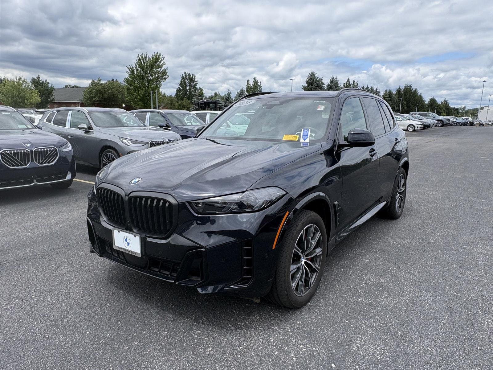 Used 2024 Carbon Black Metallic BMW xDrive40i image 3