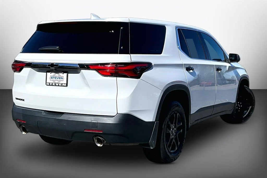 Used 2022 White Chevrolet LS image 6