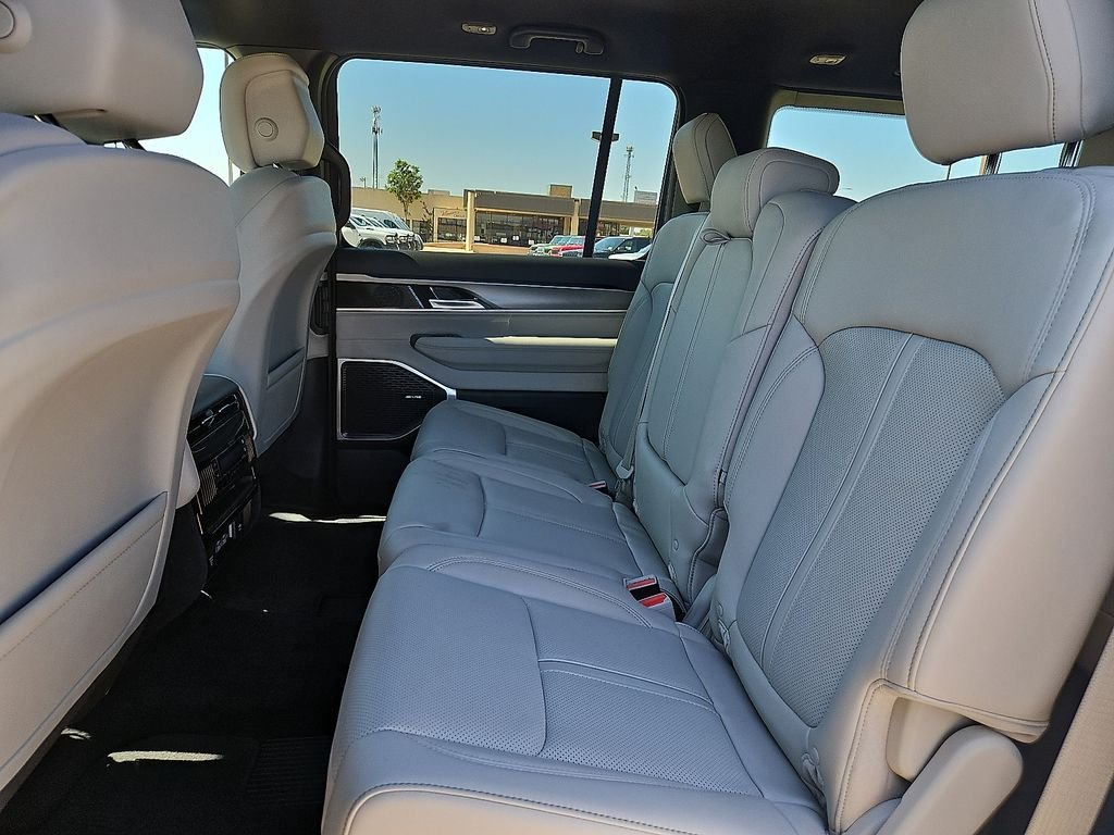 2025 Jeep Wagoneer Series I - Photo 11