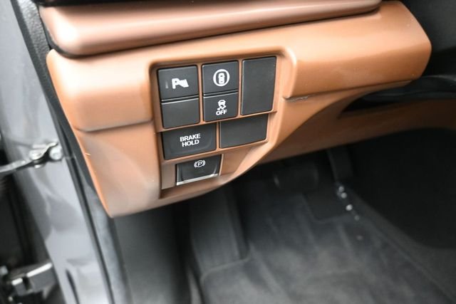 Used 2024 Liquid Carbon Metallic Acura Technology Package image 13