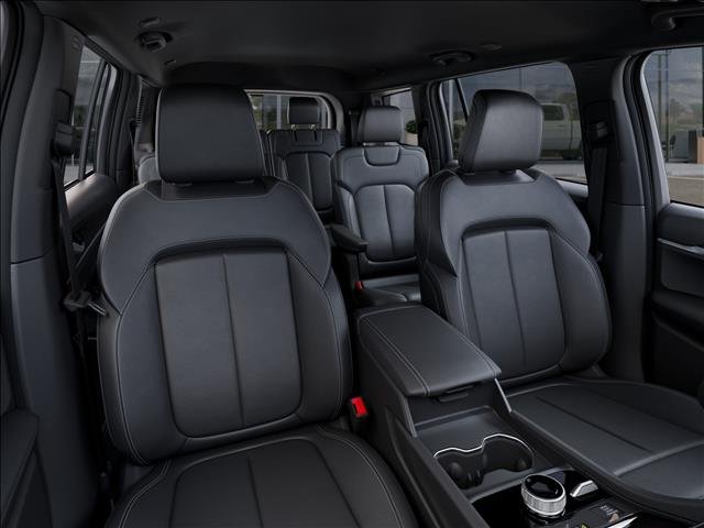 New 2026 Diamond Black Crystal Pearl-Coat Exterior Paint Jeep Limited 4x4 image 16