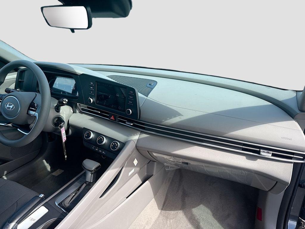 New 2026 Ecotronic Gray Hyundai SE image 21