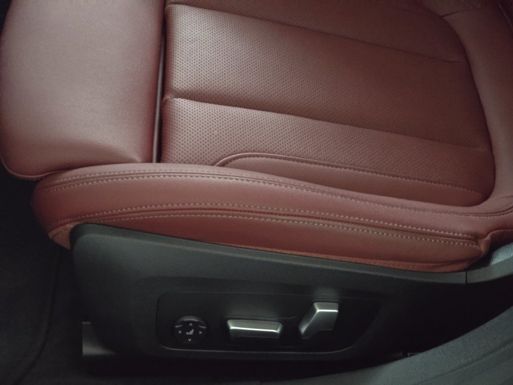 Used 2024 Skyscraper Grey Metallic BMW eDrive35 image 30