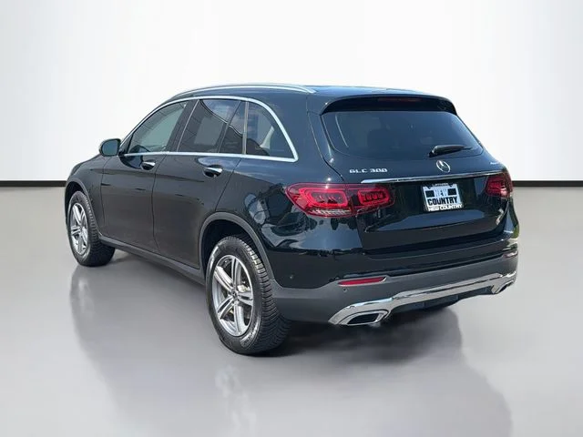 Used 2022  Mercedes-Benz GLC 300 image 5
