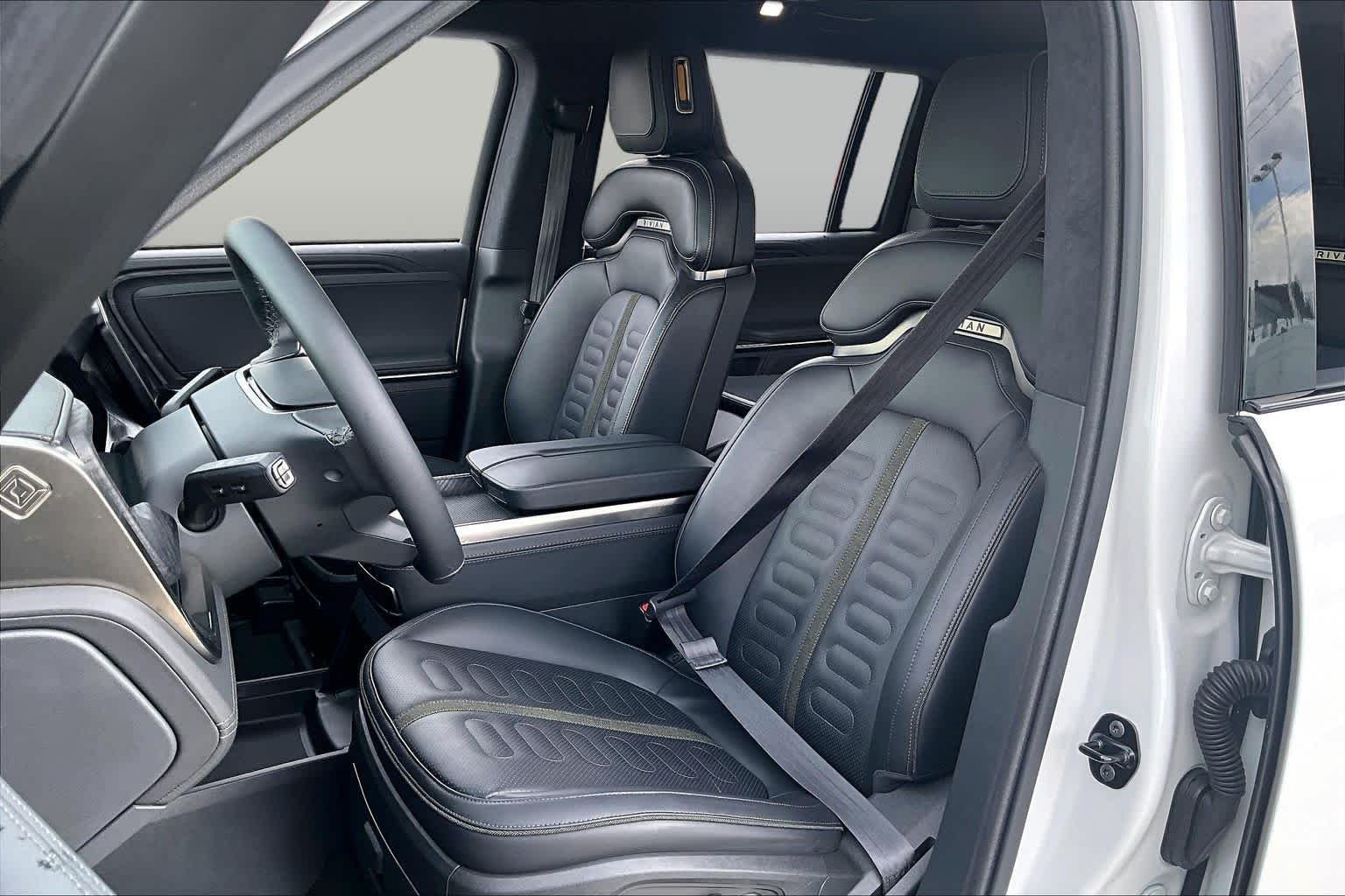 Pre-Owned 2024 Rivian R1S Adventure