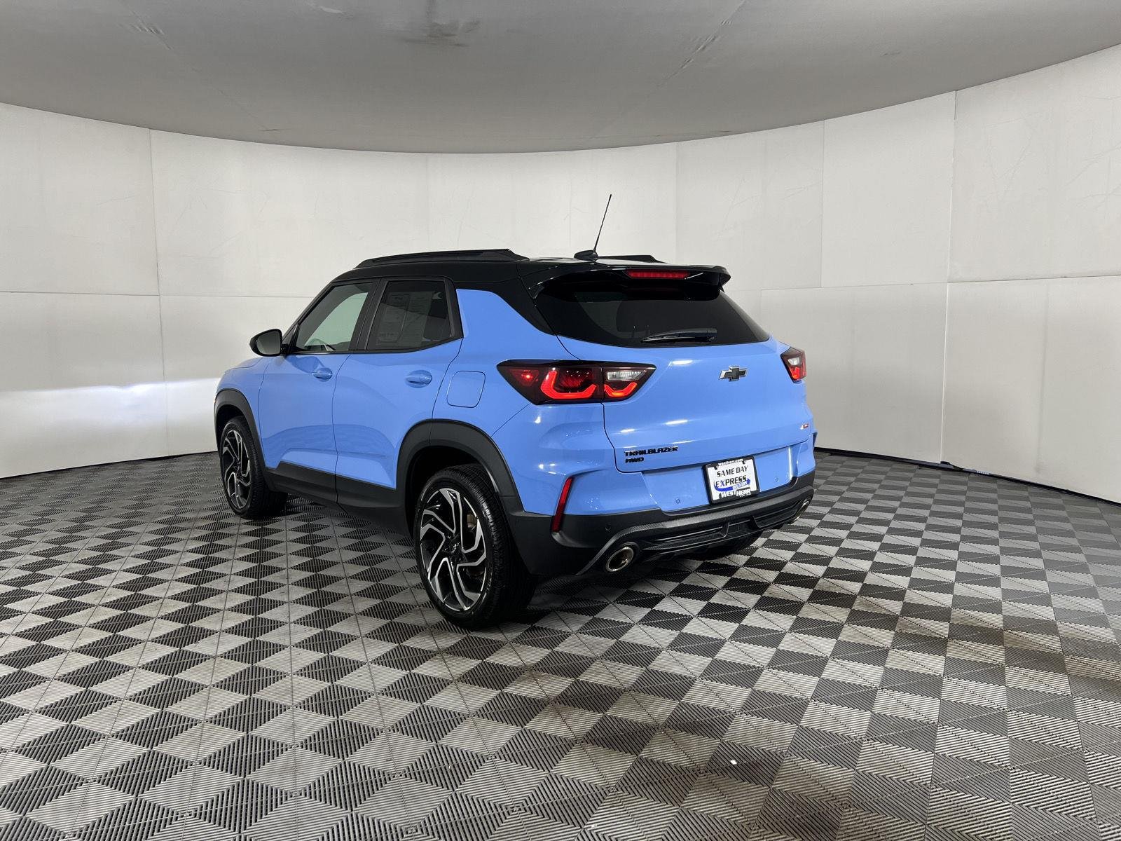 Used 2024 Fountain Blue Chevrolet RS image 16
