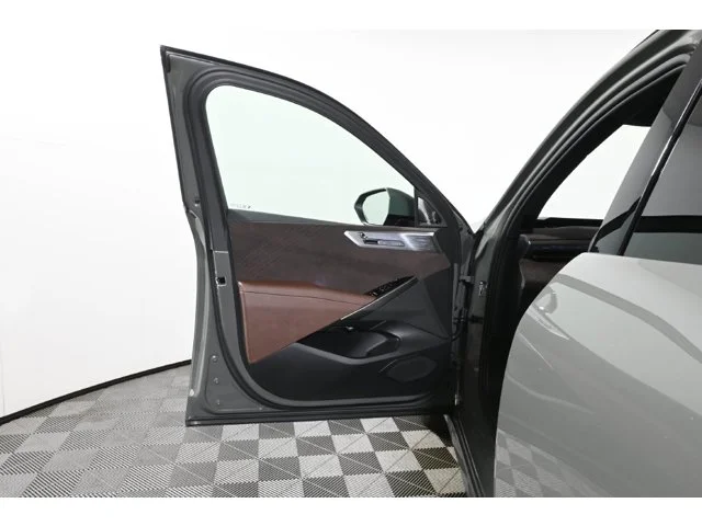 New 2027 Pine BMW 40 xDrive image 22