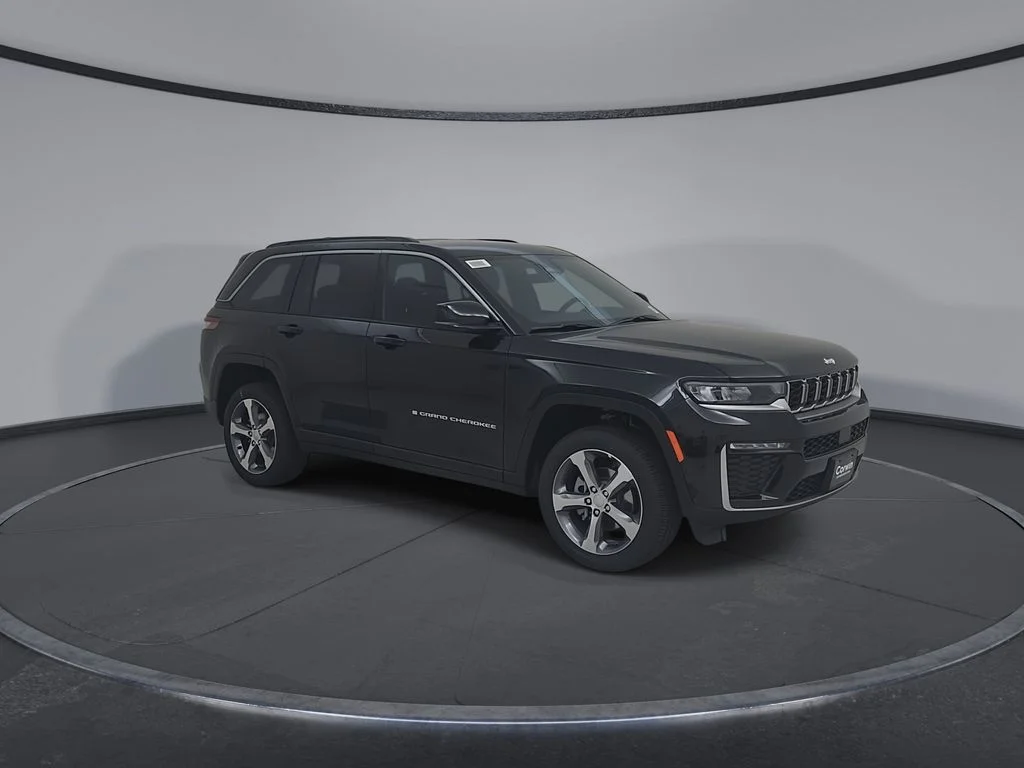 New 2026 Diamond Black Crystal Pearl-Coat Exterior Paint Jeep Limited image 2