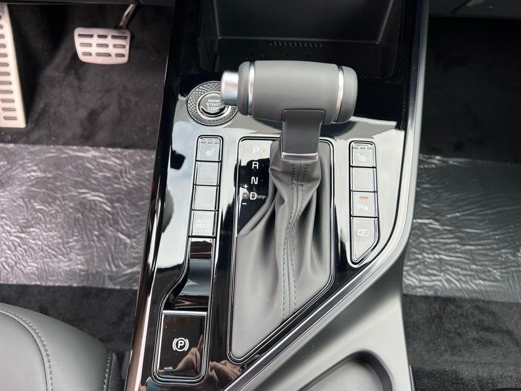 2025 Kia Niro EX Touring - Photo 24