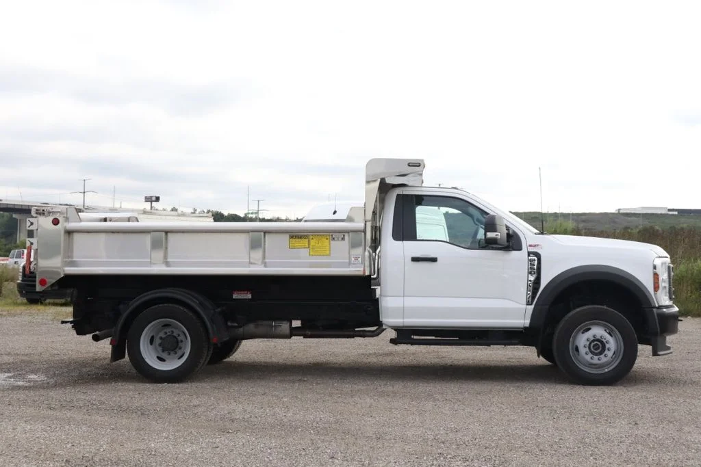 New 2026 Oxford White Ford F-550® XL image 10