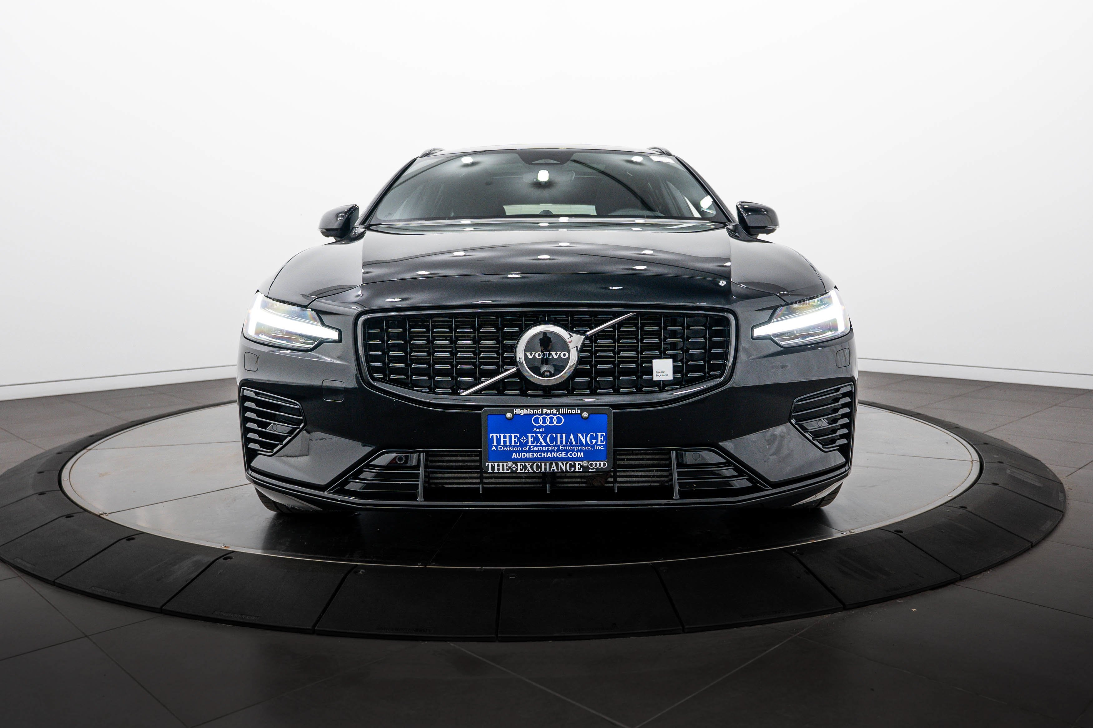 Used 2024 Onyx Black Metallic Volvo Polestar Engineered image 26