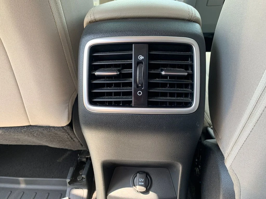 Used 2022 White Kia LX image 15