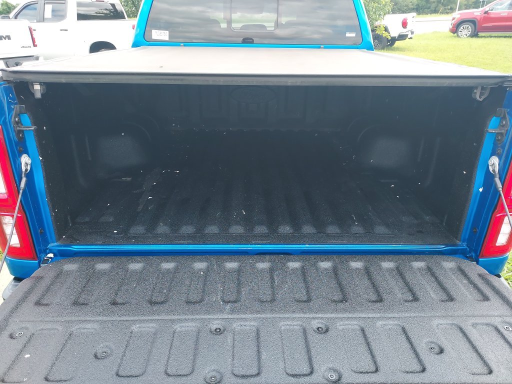 Used 2021 Blue Ford XLT image 9