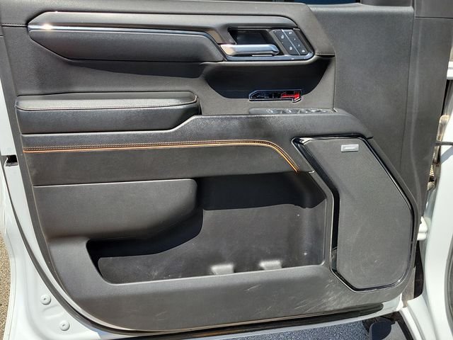 Used 2024 White GMC AT4 image 11