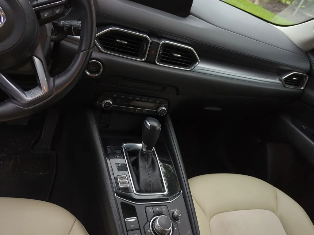 Used 2019 White Mazda Touring image 10