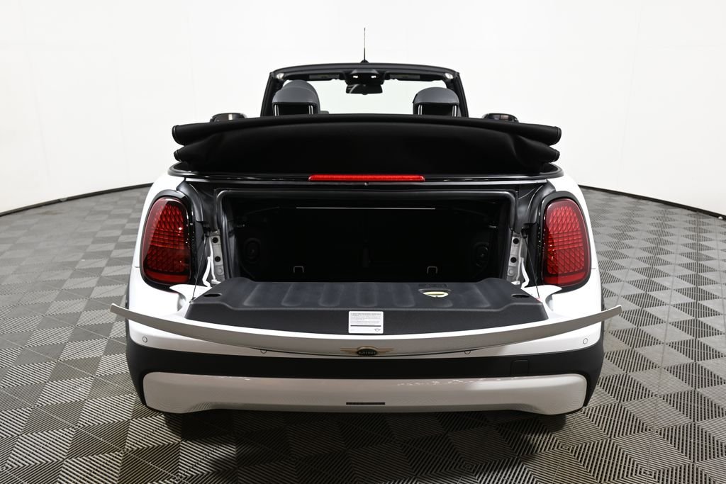 Used 2026 White MINI  image 30