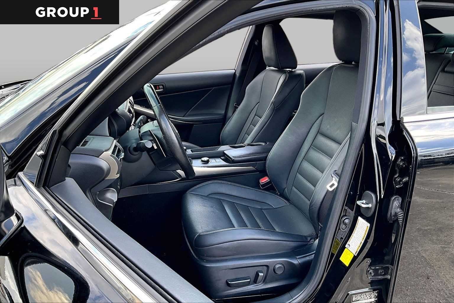 Used 2020 Obsidian Lexus F SPORT image 7