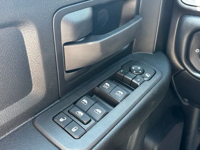 2026 RAM 3500 Chassis Tradesman - Photo 18