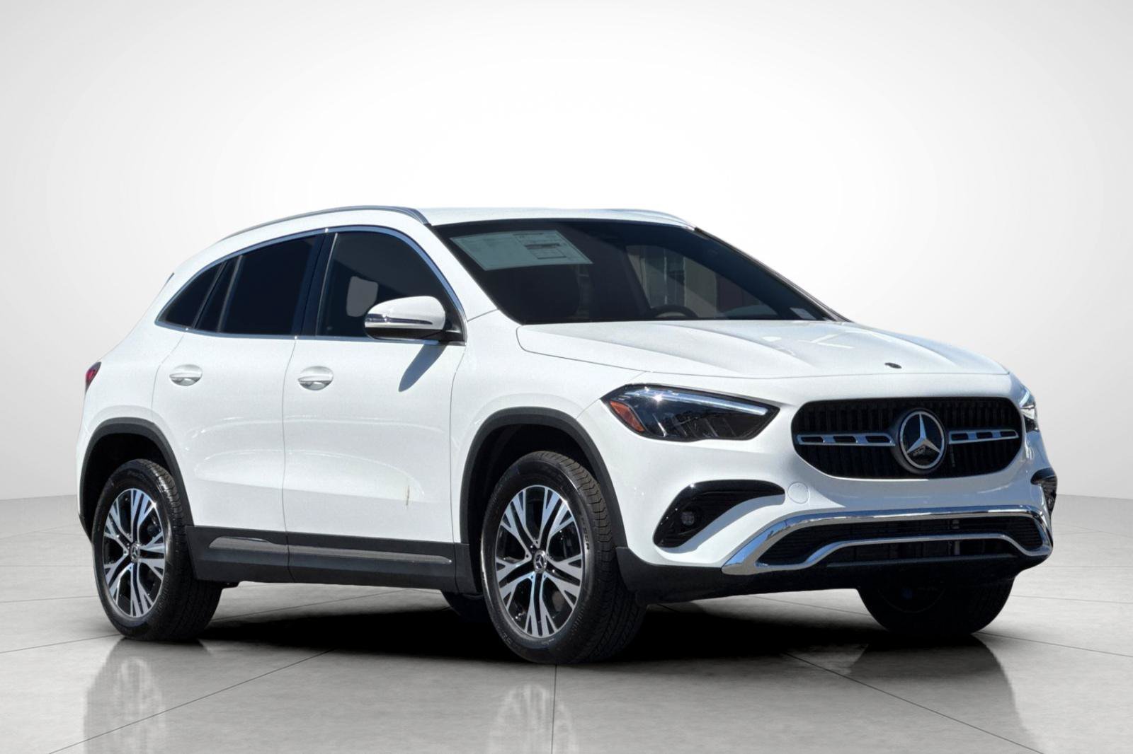 New 2026 Polar White Mercedes-Benz GLA 250 image 28