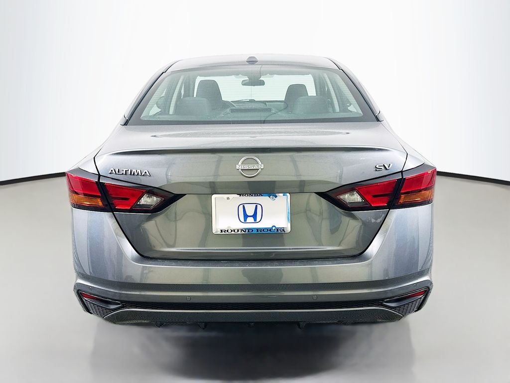 Used 2024 Gun Metallic Nissan 2.5 SV image 6