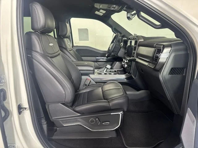 New 2026 Star White Metallic Tri-Coat Ford Platinum image 4
