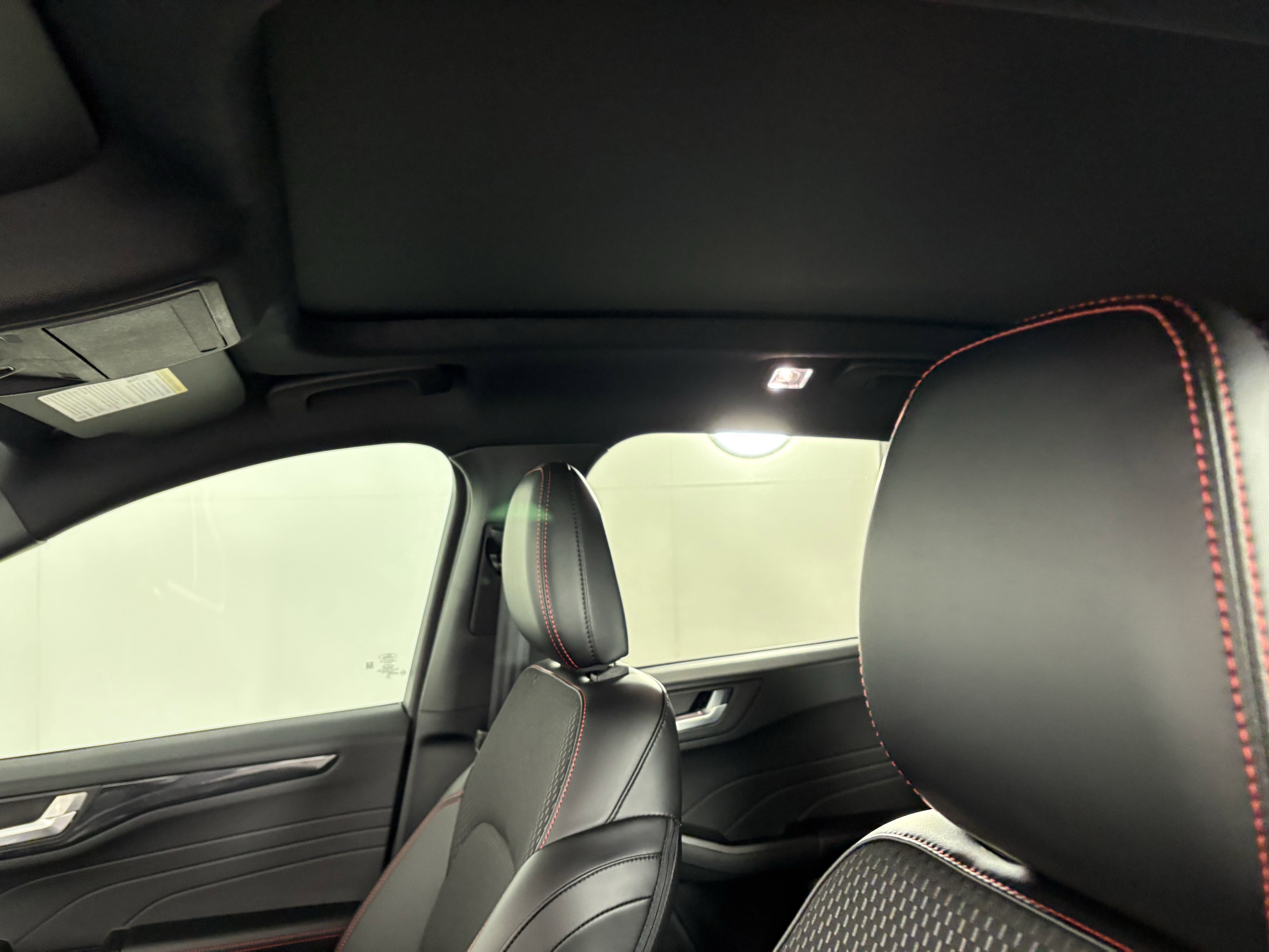 2025 Ford Escape ST-Line Select - Photo 20