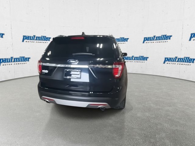Used 2017 Black Ford XLT image 10