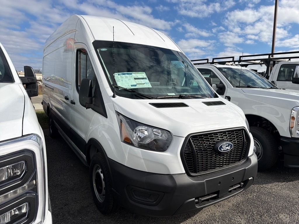New 2026 Oxford White Ford Cargo Van image 3