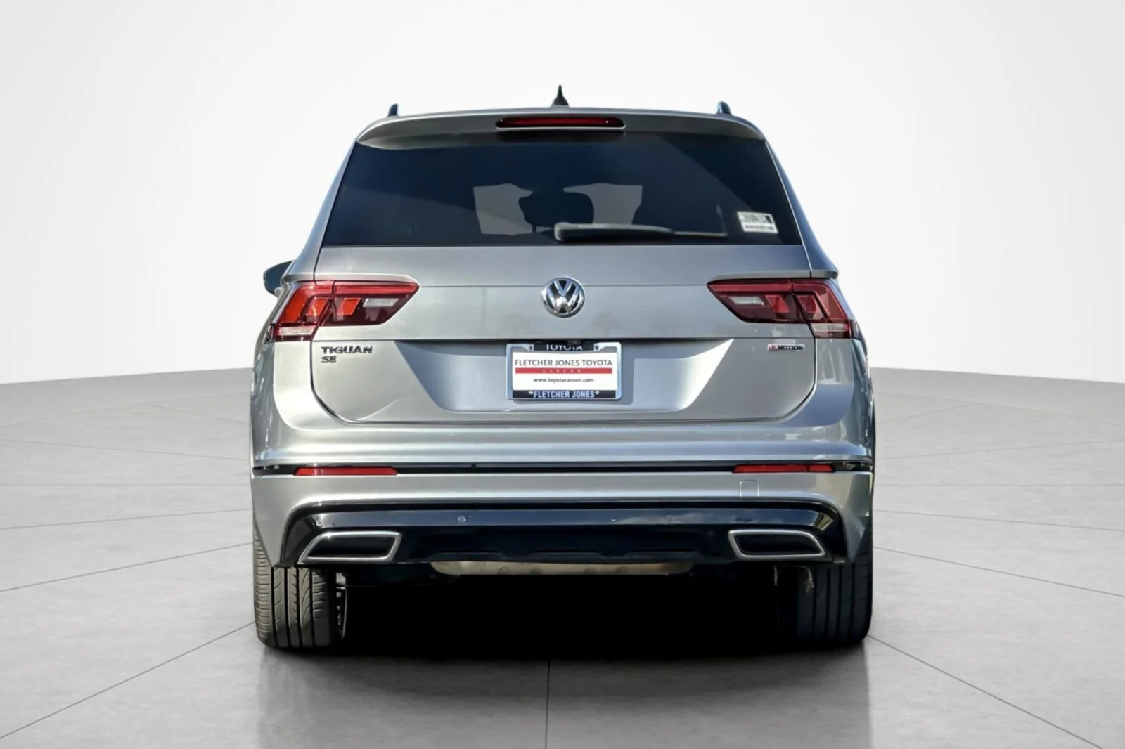 Used 2021 SILVER METALLIC Volkswagen SE R-Line Black image 4