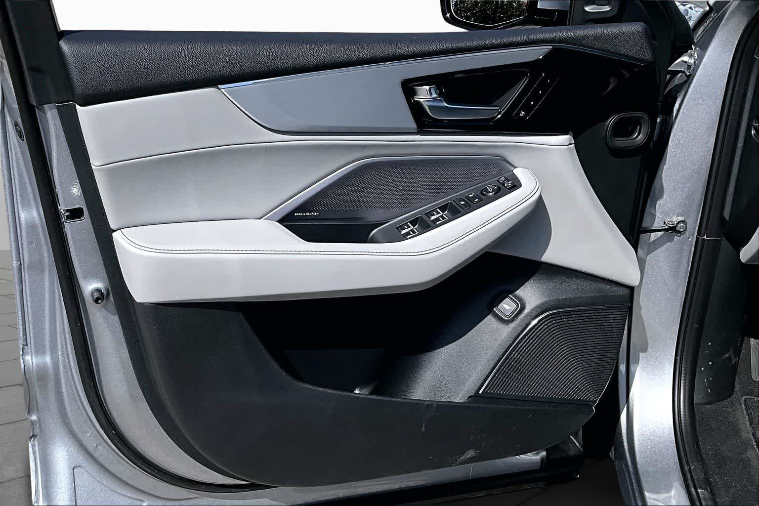 New 2026 Solar Silver Metallic Acura w/Technology Package image 10