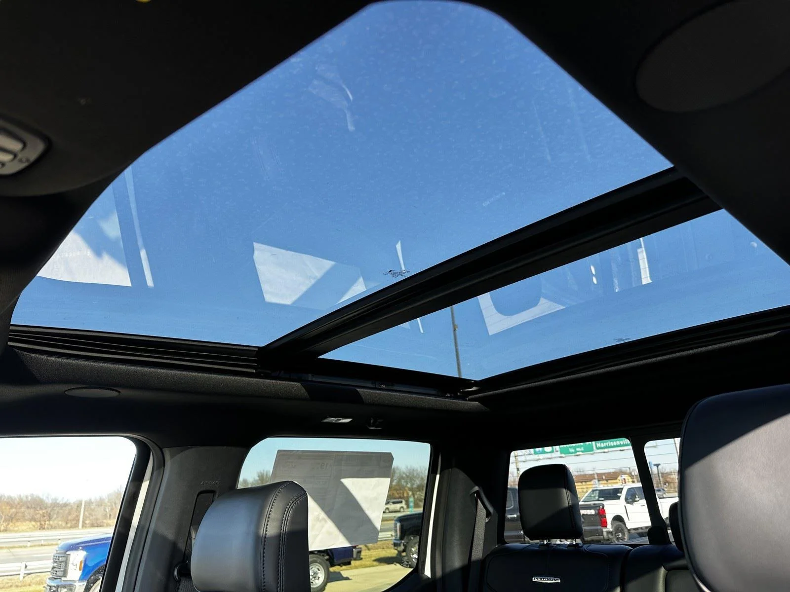 New 2025 Star White Metallic Tri-Coat Ford Platinum image 33