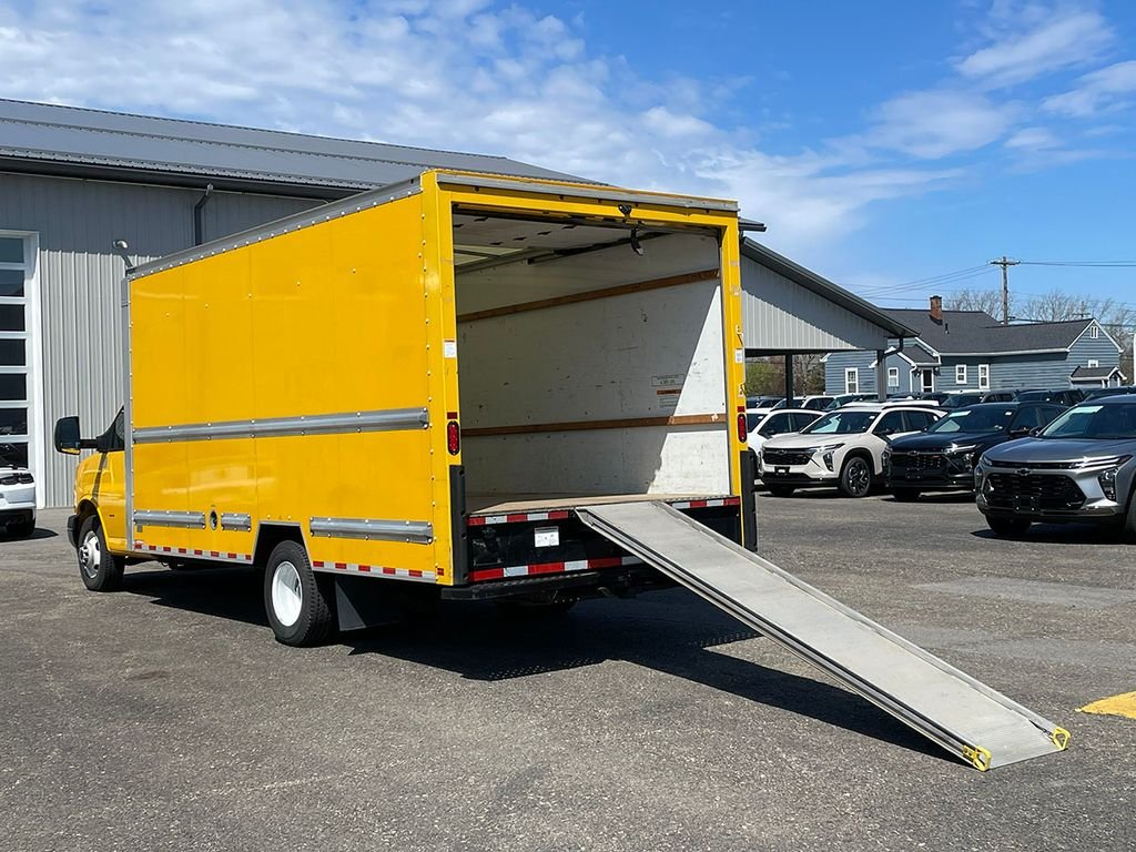 Used 2021  GMC Work Van image 14