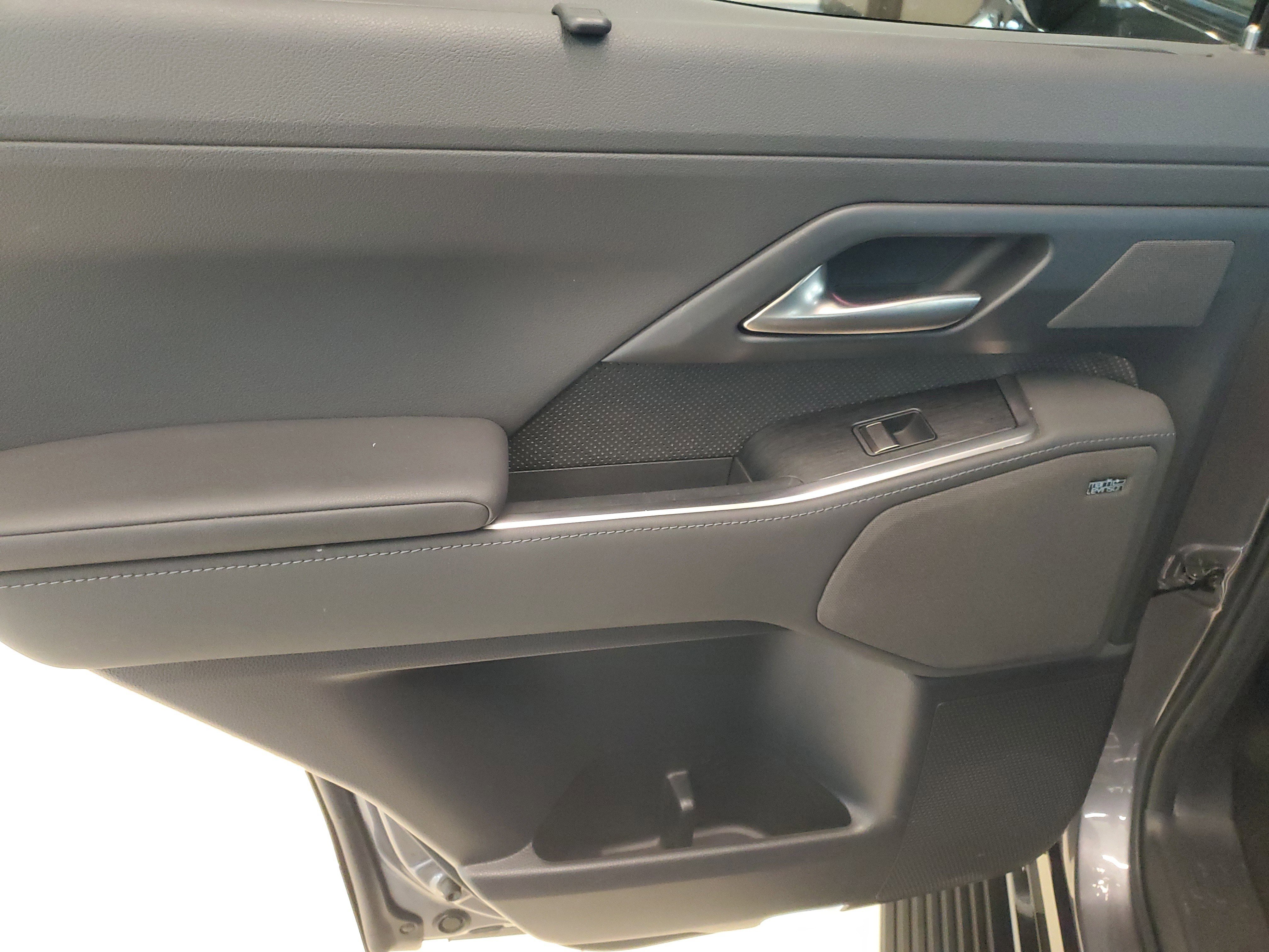 Used 2024 Gray Pearl Lexus GX 550 Luxury image 15