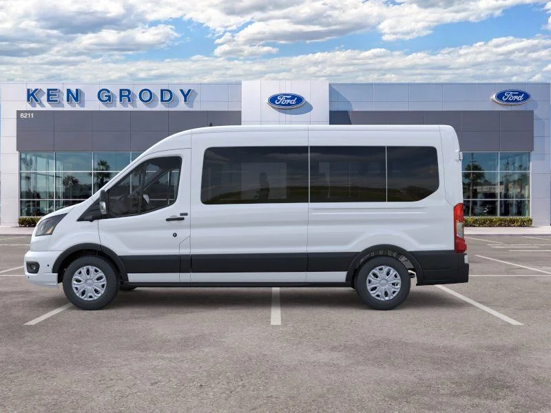 New 2026 Oxford White Ford XLT image 3