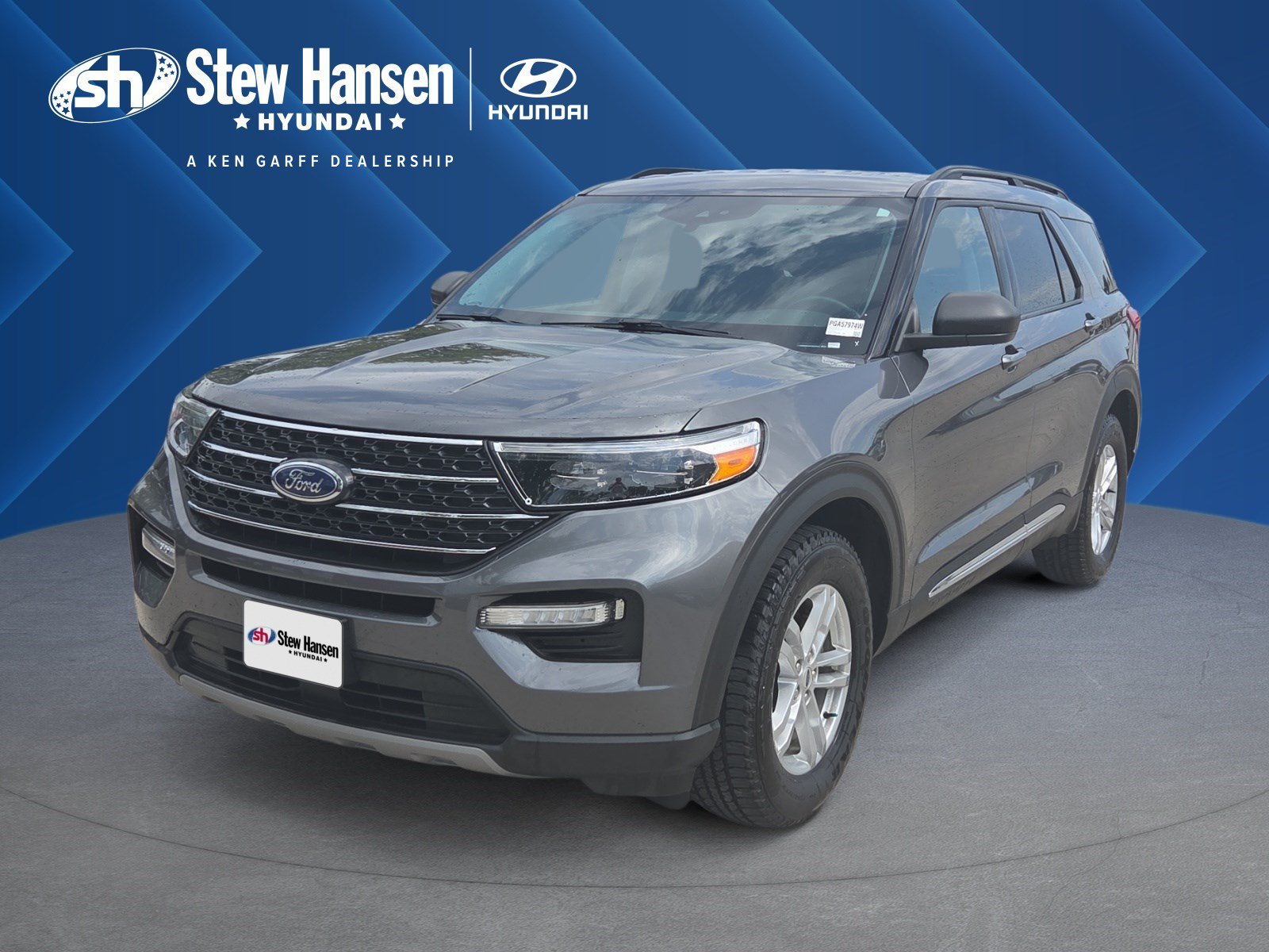 Used 2023 Gray Metallic Ford XLT image 1