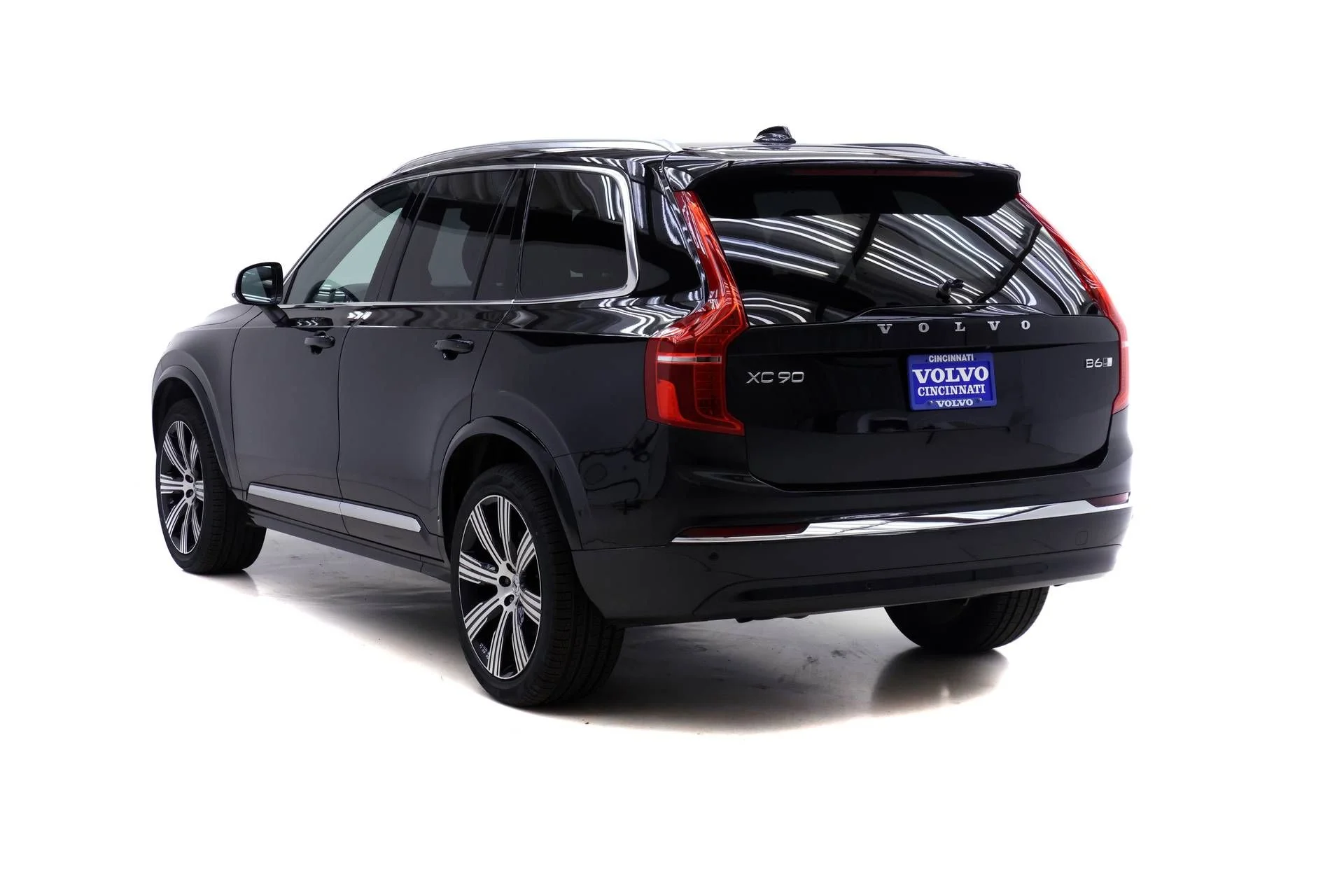 Certified Used 2023 Black Volvo Ultimate image 5