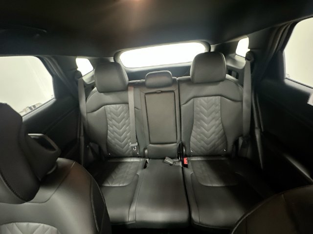 Used 2025 Blue Kia X-Line image 32