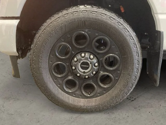 Certified Used 2025  Ford Lariat image 8