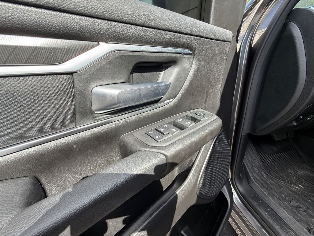 New 2026 Granite Crystal Metallic Clear-Coat Exterior Paint RAM Big Horn/Lone Star image 11
