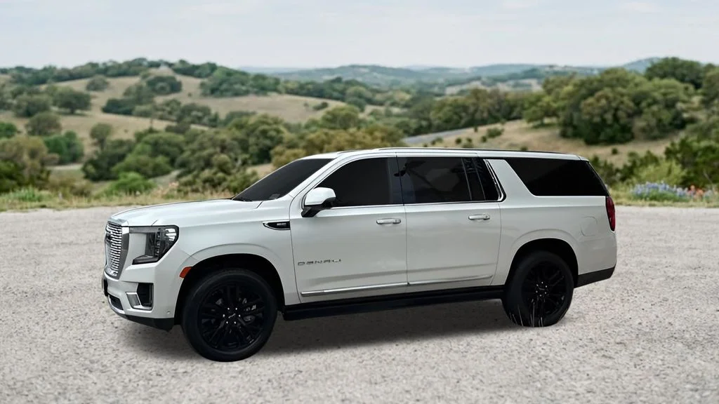 Used 2023 White GMC Denali image 4