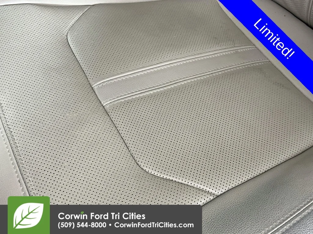 Used 2022 Blue Ford Limited image 24