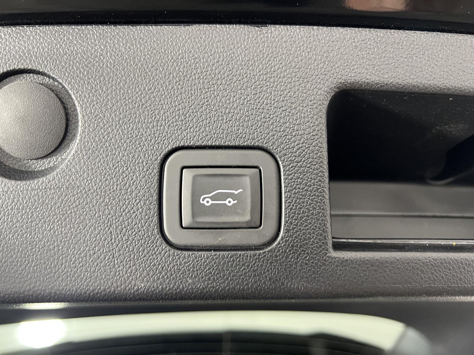 Used 2026 Mosaic Black Metallic Chevrolet AWD LT image 38