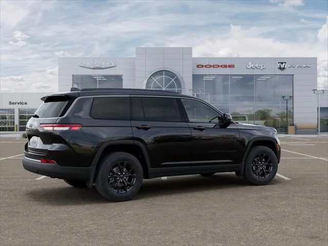 New 2026 Diamond Black Crystal Pearl-Coat Exterior Paint Jeep Laredo image 32